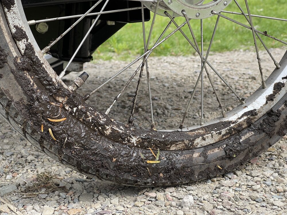 Bonuspunten voor er stoer uitzien op de parkeerplaats van de lokale kleuterschool!