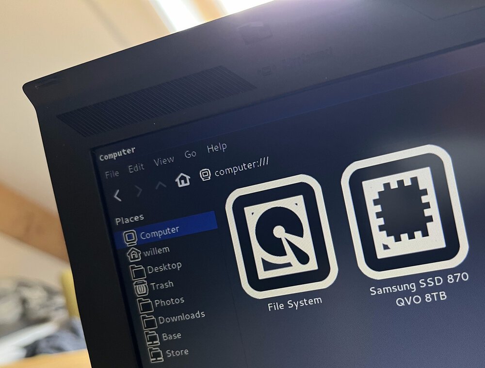 ... toch heeft mijn 15 jaar oude ThinkPad X200 ook 8TB SSD-opslag (een Samsung 870 QVO SSD)