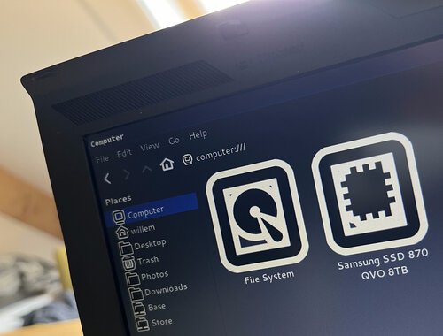 ... toch heeft mijn 15 jaar oude ThinkPad X200 ook 8TB SSD-opslag (een Samsung 870 QVO SSD)
